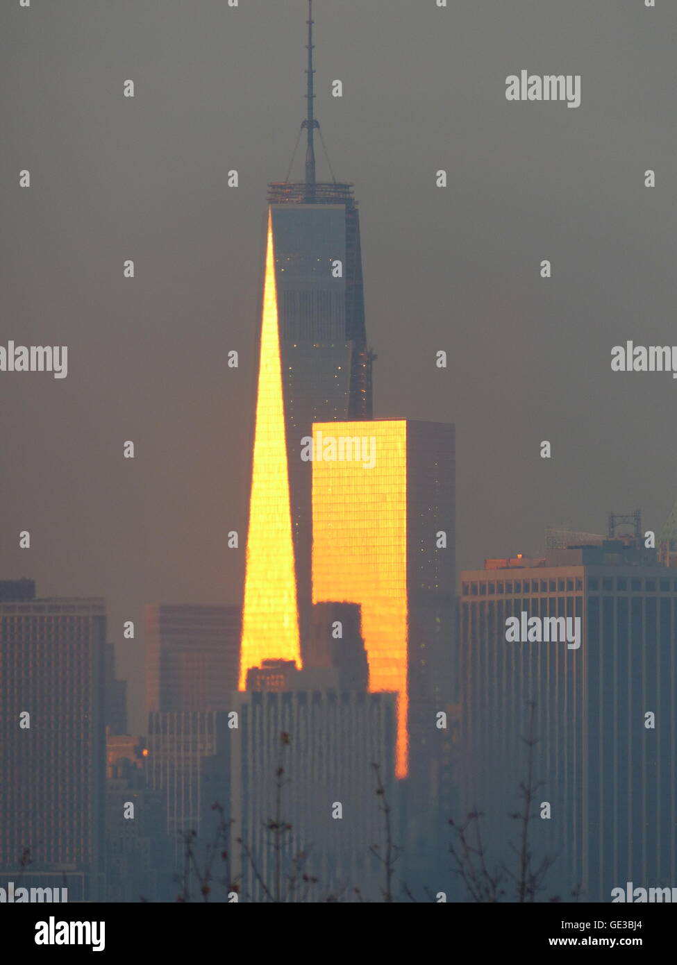 One World Trade Center, fotografiert vom Borough Park Brooklyn, etwa 8 Meilen entfernt Stockfoto