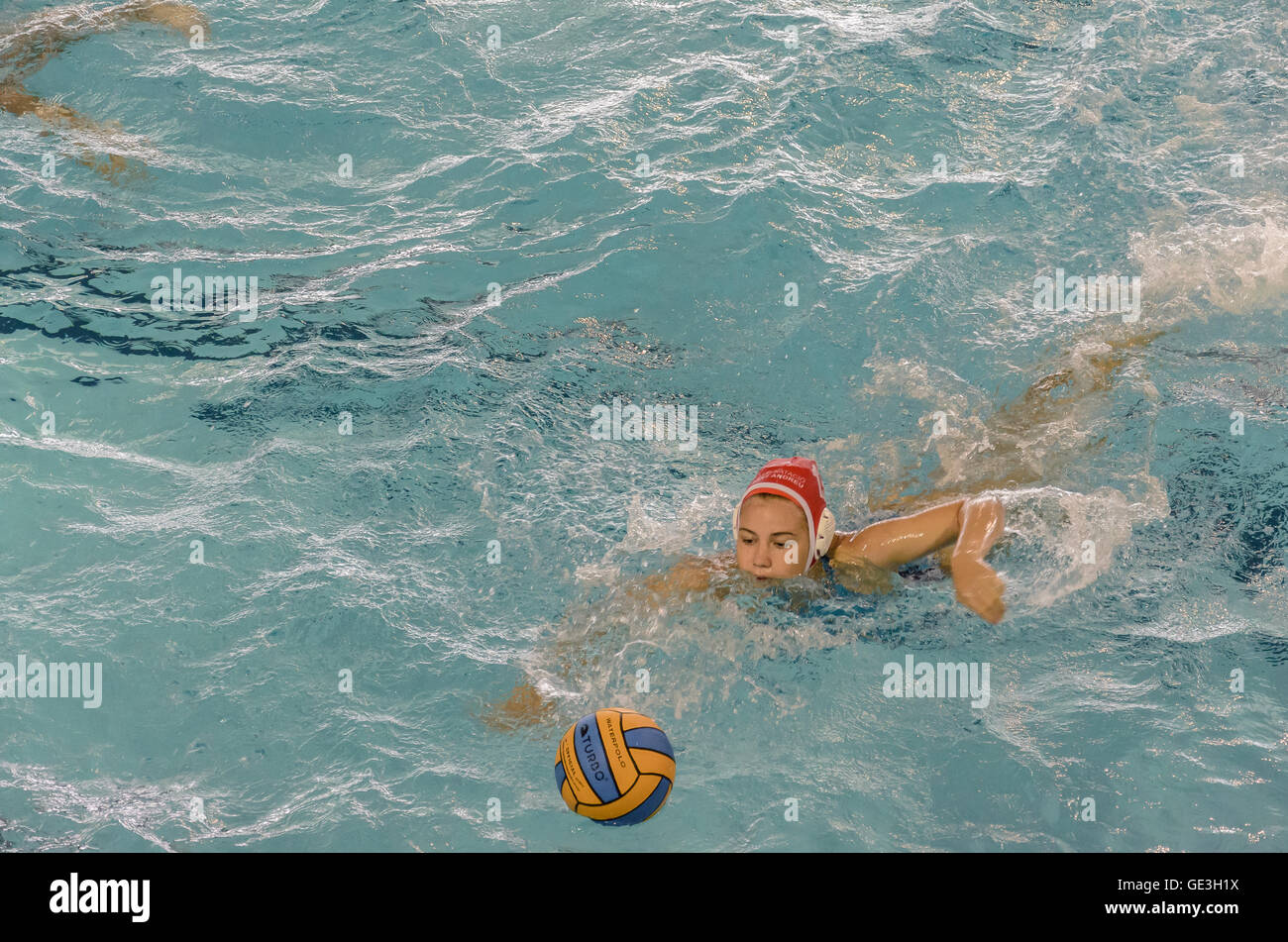 Madrid, Spanien. 22. Juli 2016.  Ansicht von Concepción Sport Zentrum Schwimmbad wo findet statt in der Frauen Wasserball Jugendmeisterschaften mit dem ersten Match zwischen Sant Andreu und Zaragoza, Madrid, Spanien. Enrique Davó/Alamy Live-Nachrichten. Stockfoto