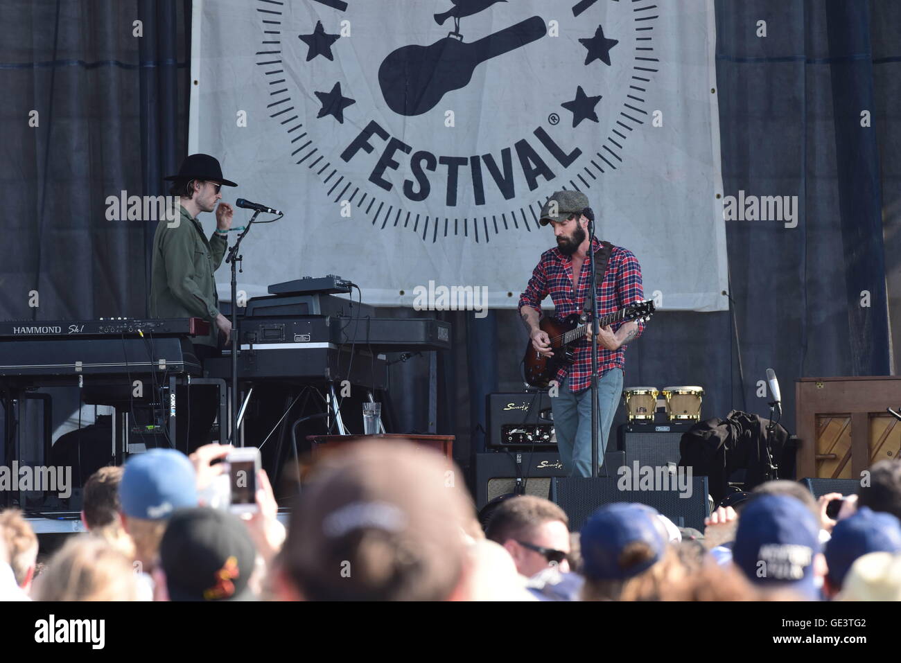 Newport, RI, USA. 23. Juli 2016. Ray LaMontange auf dem 2016 Newport Folk Festival. Newport, Rhode Island. 23.07.16. Sun-Sentinel Personal Fotograf Jim Rassol.SOUTH FLORIDA heraus; KEINE MAGS; KEIN VERKAUF; KEIN INTERNET; KEIN FERNSEHER. Bildnachweis: Sun-Sentinel/ZUMA Draht/Alamy Live-Nachrichten Stockfoto