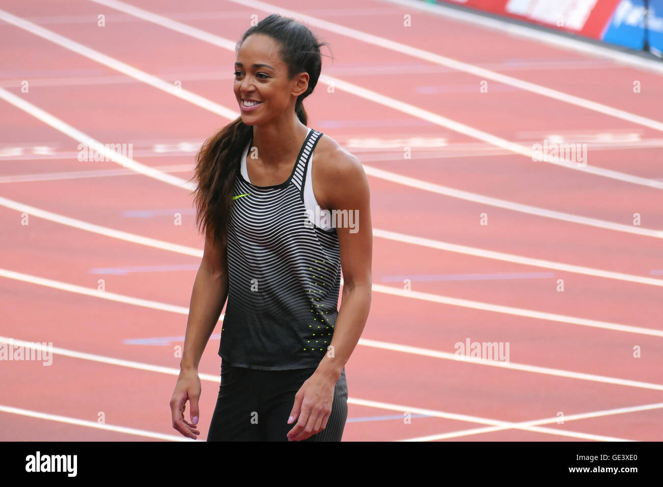London.UK. 23. Juli 2016. Katarina Johnson-Thompson gewinnt Weitsprung der Frauen bei den London Jubiläum spielen, als sie 6.84metres - nur 8 cm aus einer persönlichen Bestzeit - bei ihrem vierten Versuch sprang zu gewinnen und ihre Hoffnungen für die Olympischen Spiele in Rio zu steigern. Bildnachweis: Brian Minkoff/Alamy Live-Nachrichten Stockfoto