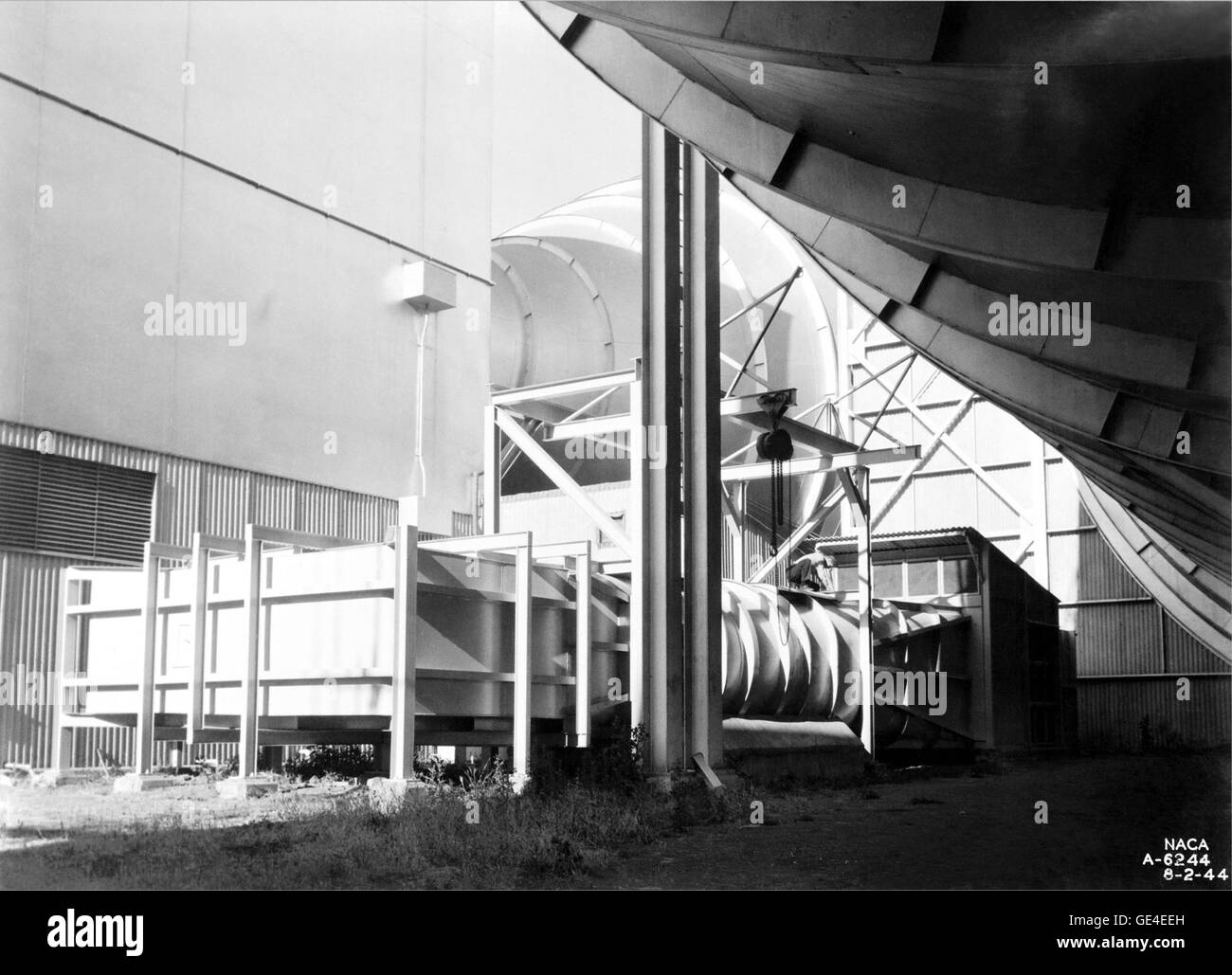 Der 1 x 35 Fuß hohe Hochgeschwindigkeitstunnel der NASA wird verwendet, um die aerodynamische Leistung und die Luftströmungseigenschaften von Flugzeugmodellen mit hoher Geschwindigkeit zu untersuchen. Stockfoto