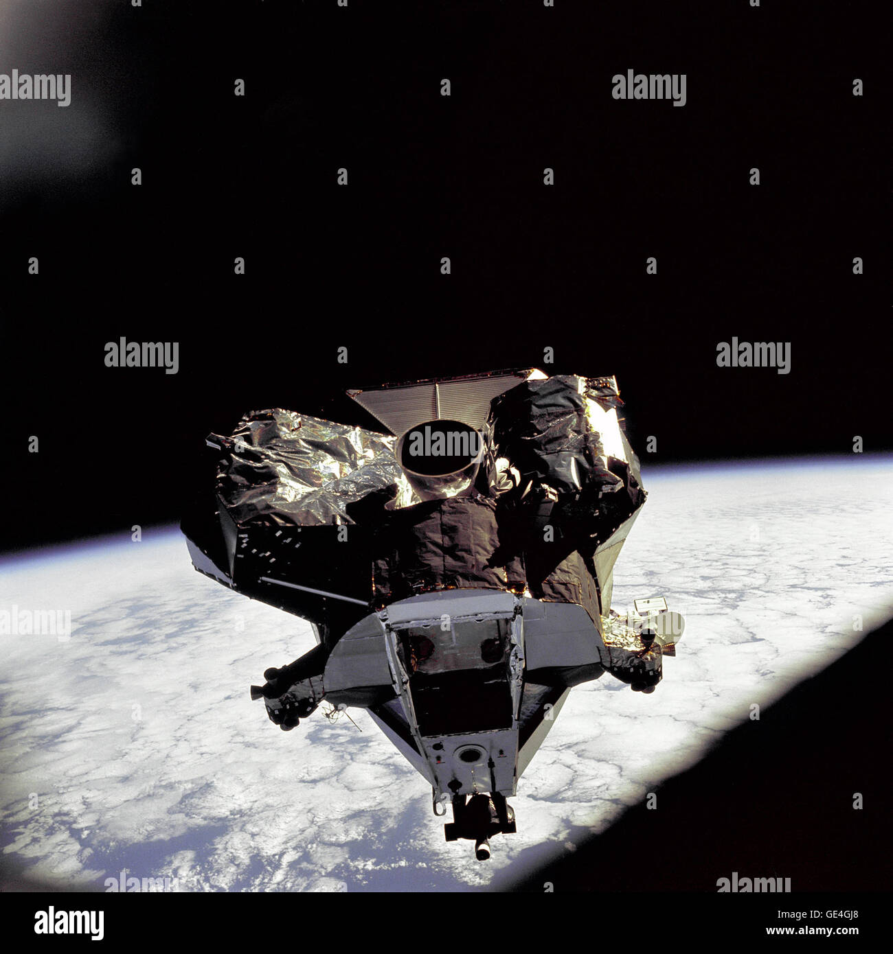 (7 März 1969) Die Mondlandefähre "Spider" Aufstieg Bühne am fünften Tag der Erde-Orbital-Mission Apollo 9 aus den Befehl/Testmodul fotografiert wird. Die Mondfähre Abstieg Bühne hatte bereits über Bord geworfen worden.  Bild-Nr.: AS09-21-3236 Stockfoto
