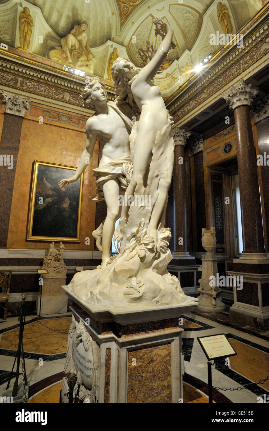 Italien, Rom, Galleria Borghese, Gian Lorenzo Bernini, Marmorskulptur von Apollo und Daphne (AD 1622-1625) Stockfoto