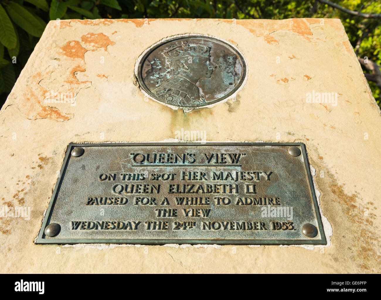 Tafel zum Gedenken an den Besuch von Königin Elizabeth II in Gibbs Hill Leuchtturm auf der atlantischen Insel Bermuda Stockfoto
