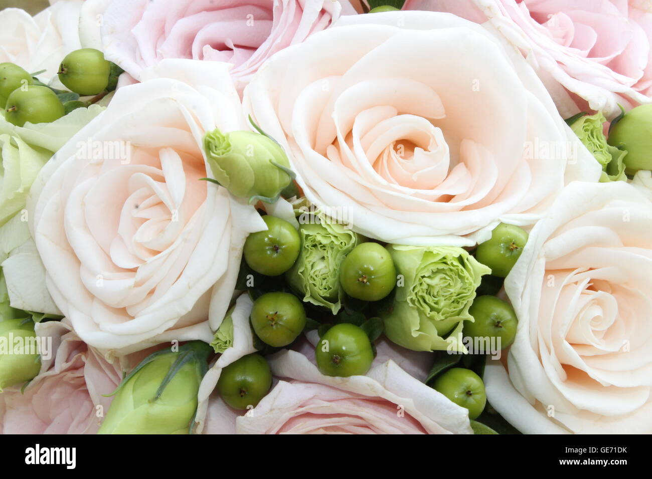 Hochzeit Blumenstrauß, Rosen, Sommer, Hochzeit, Romantik, Liebe, Ehe, Braut, Brautmoden Stockfoto