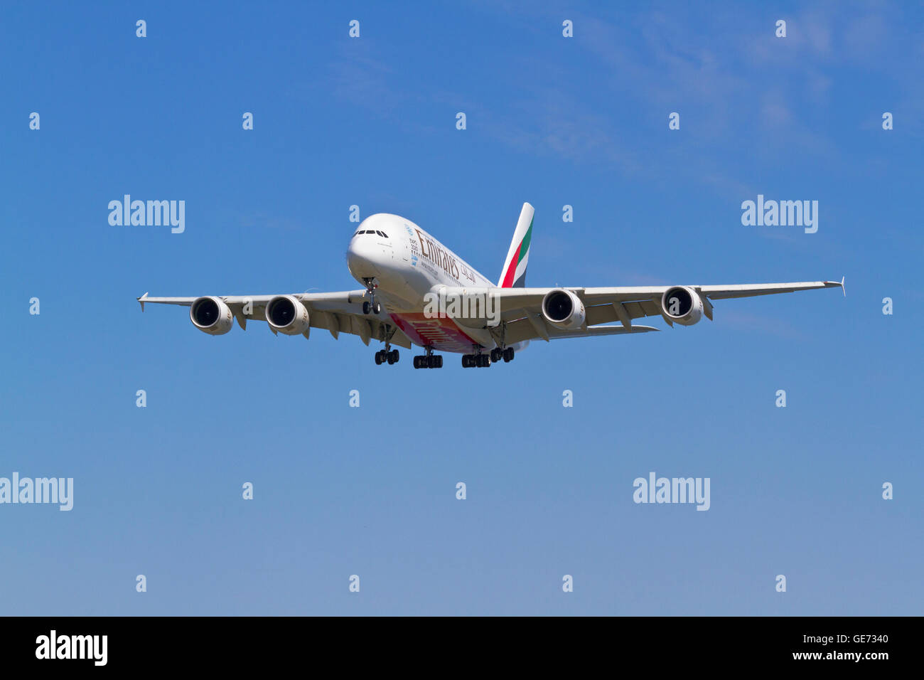 Emirate, Airbus A 380-861, super Jumbo Jet A6-EWR, Flug EK151 im Endanflug zum Flughafen Kopenhagen Kastrup, Dänemark von Dubai. Stockfoto