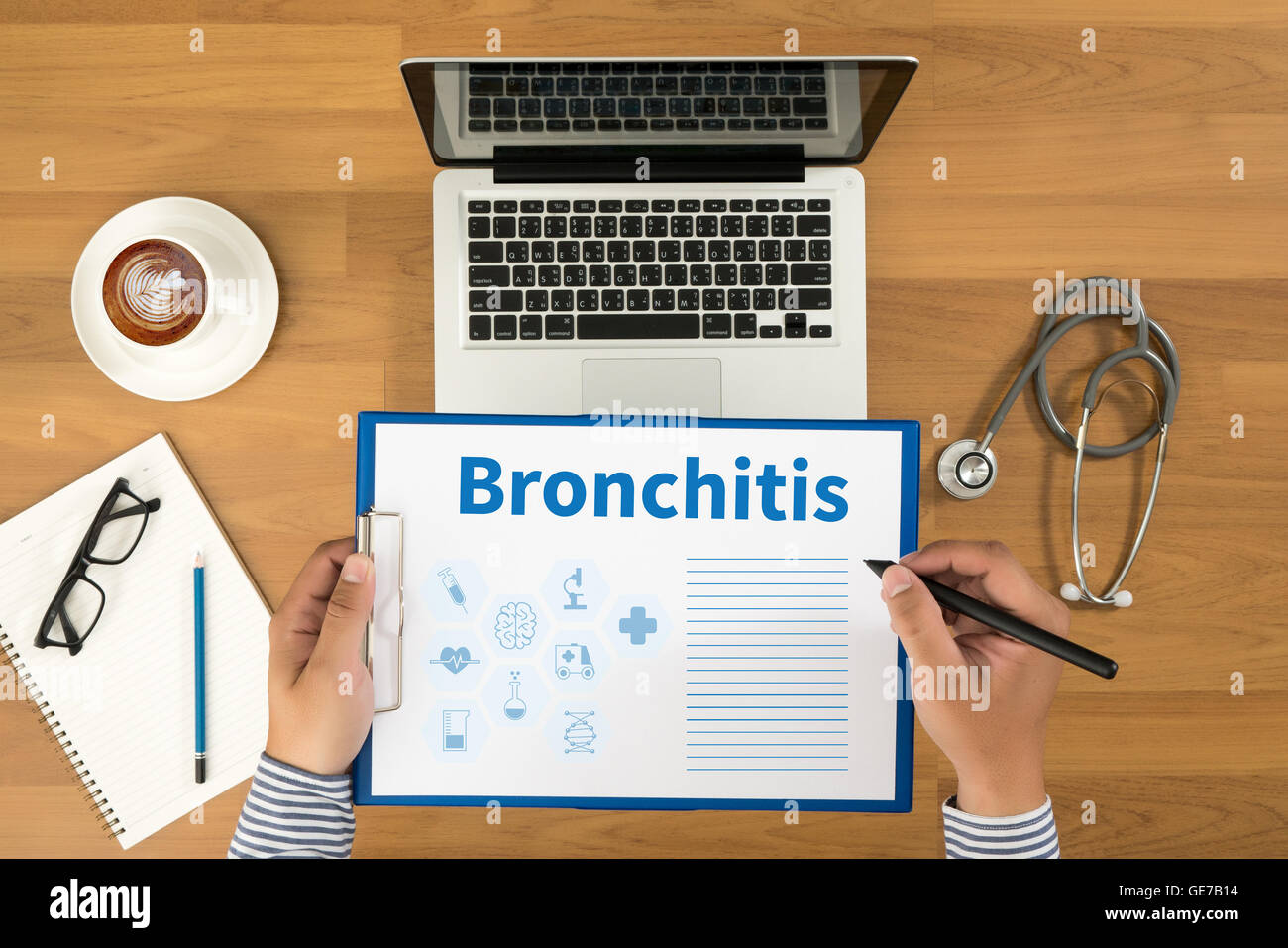 Bronchitis Arzt Schreiben Medizinische Aufzeichnungen Uber Eine