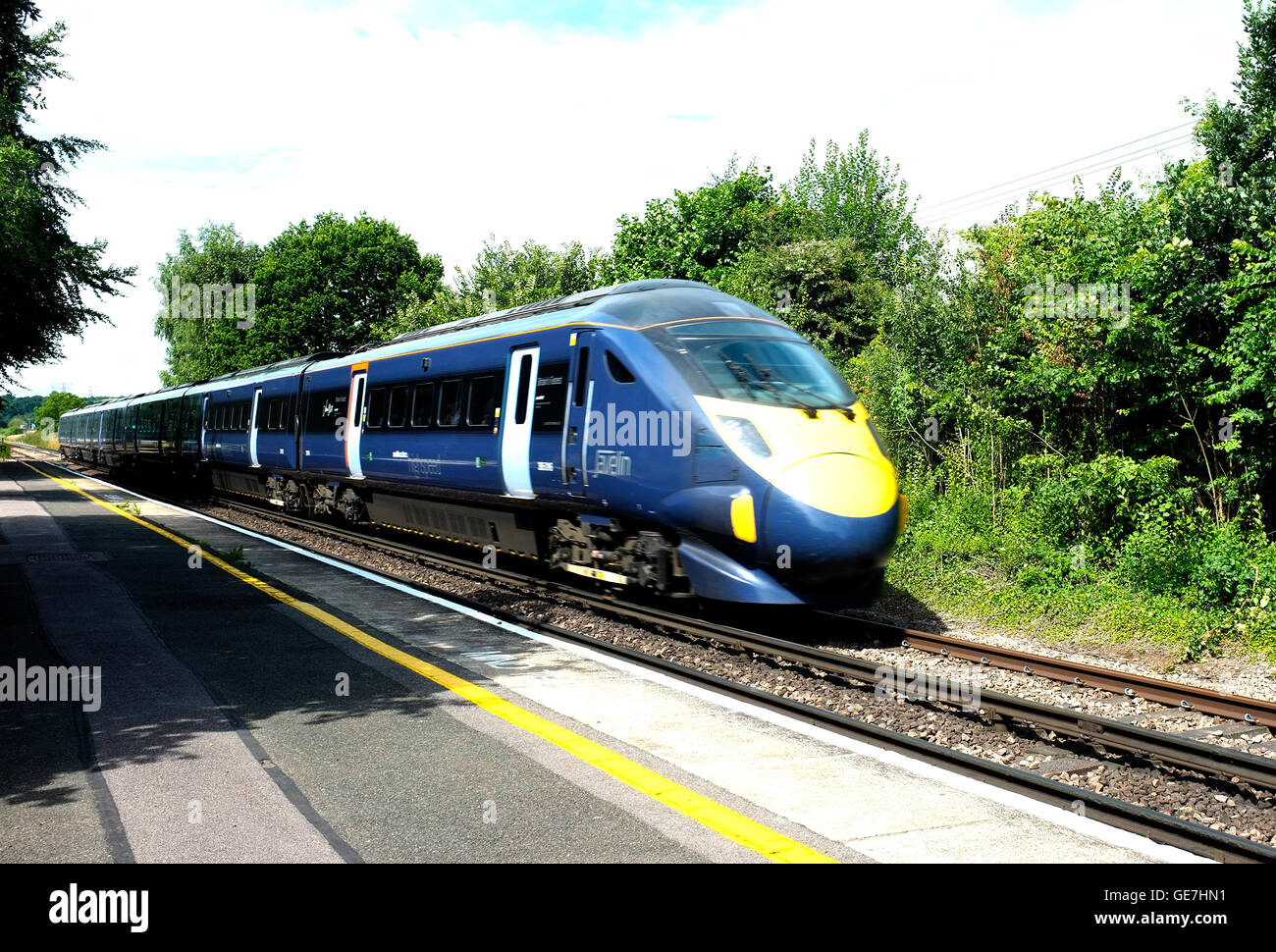 Speer schnelle Schiene Hochgeschwindigkeitszug durch Sturry Kent Station auf Reise nach Reisen Ramsgate Kent Endstation uk Juli 2016 Stockfoto