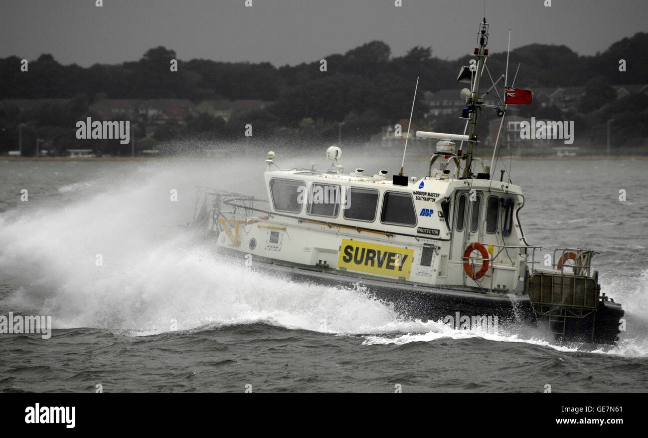 AJAXNETPHOTO. 14. SEPTEMBER 2010 - SOUTHAMPTON, ENGLAND. -HAFENMEISTER START BESCHÜTZER. FOTO: JONATHAN EASTLAND/AJAX REF: DX1409 753 Stockfoto