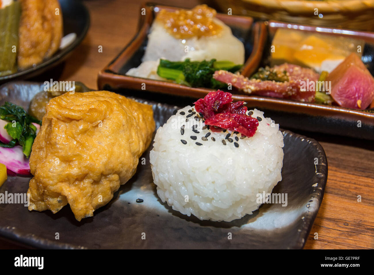 Ein traditionelles japanisches Kaiseki-Abendessen. Japan Stockfoto