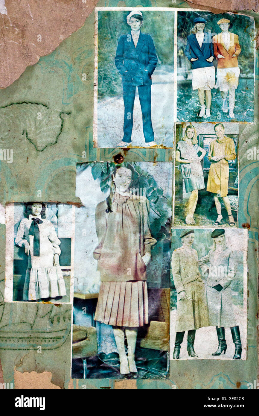 Bilder und Ausschnitte aus sowjetischen Zeitschriften an den Wänden der verlassene Prypjat Wohnungen innerhalb der Sperrzone von Tschernobyl, Ukraine. Stockfoto