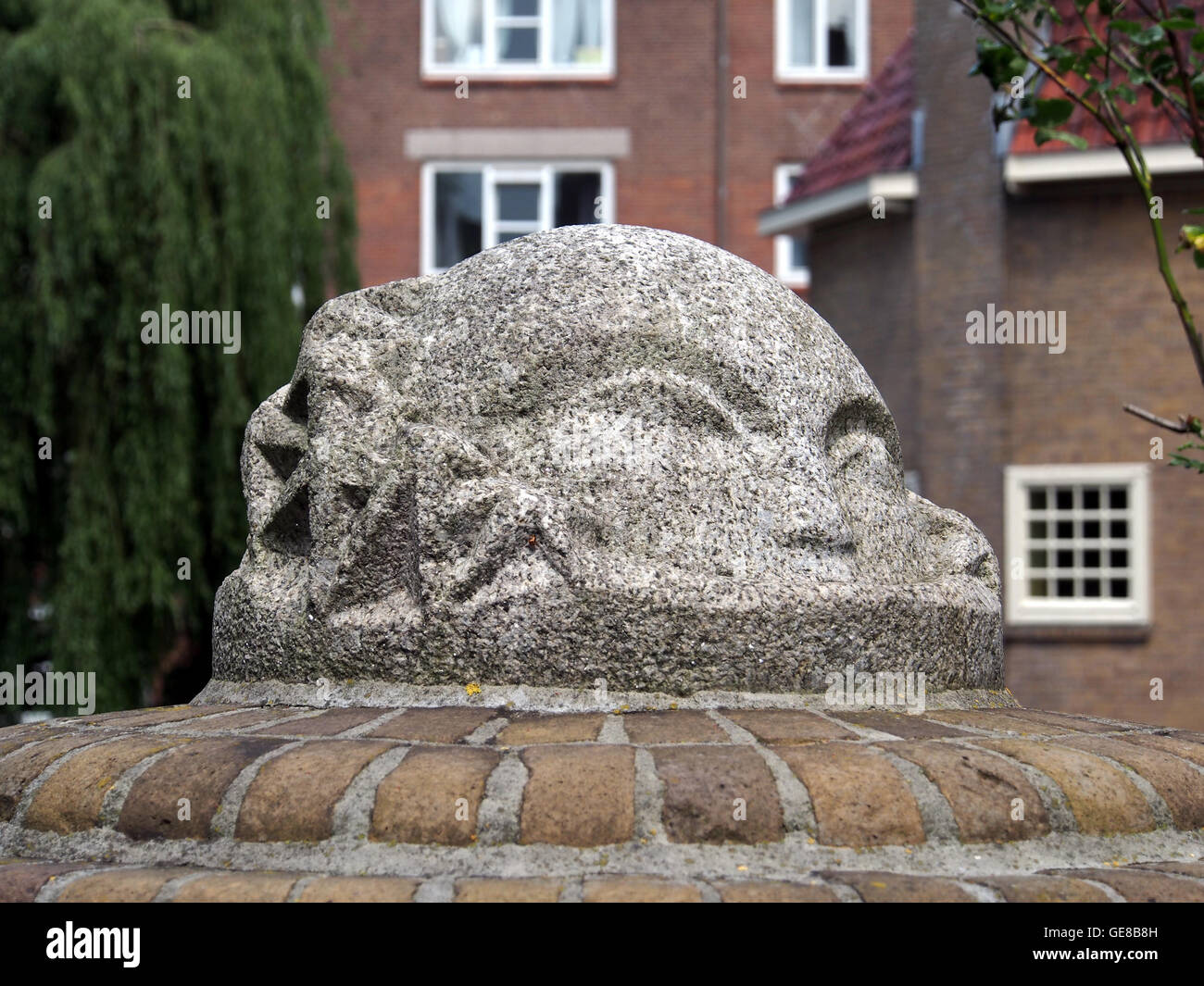 Brug 404, Ferdinand Bolstraat - Scheldestraat, Beeld van Hildo Krop Bild 6 Stockfoto