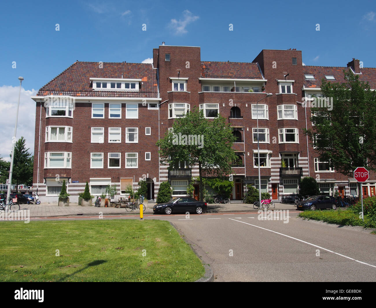 Dieses Bild zeigt die Lage in Churchill-laan 312 und zeigt eine Straße oder ein Gebiet in einem bestimmten historischen oder geografischen Kontext, obwohl keine weiteren spezifischen Details angegeben werden. Stockfoto