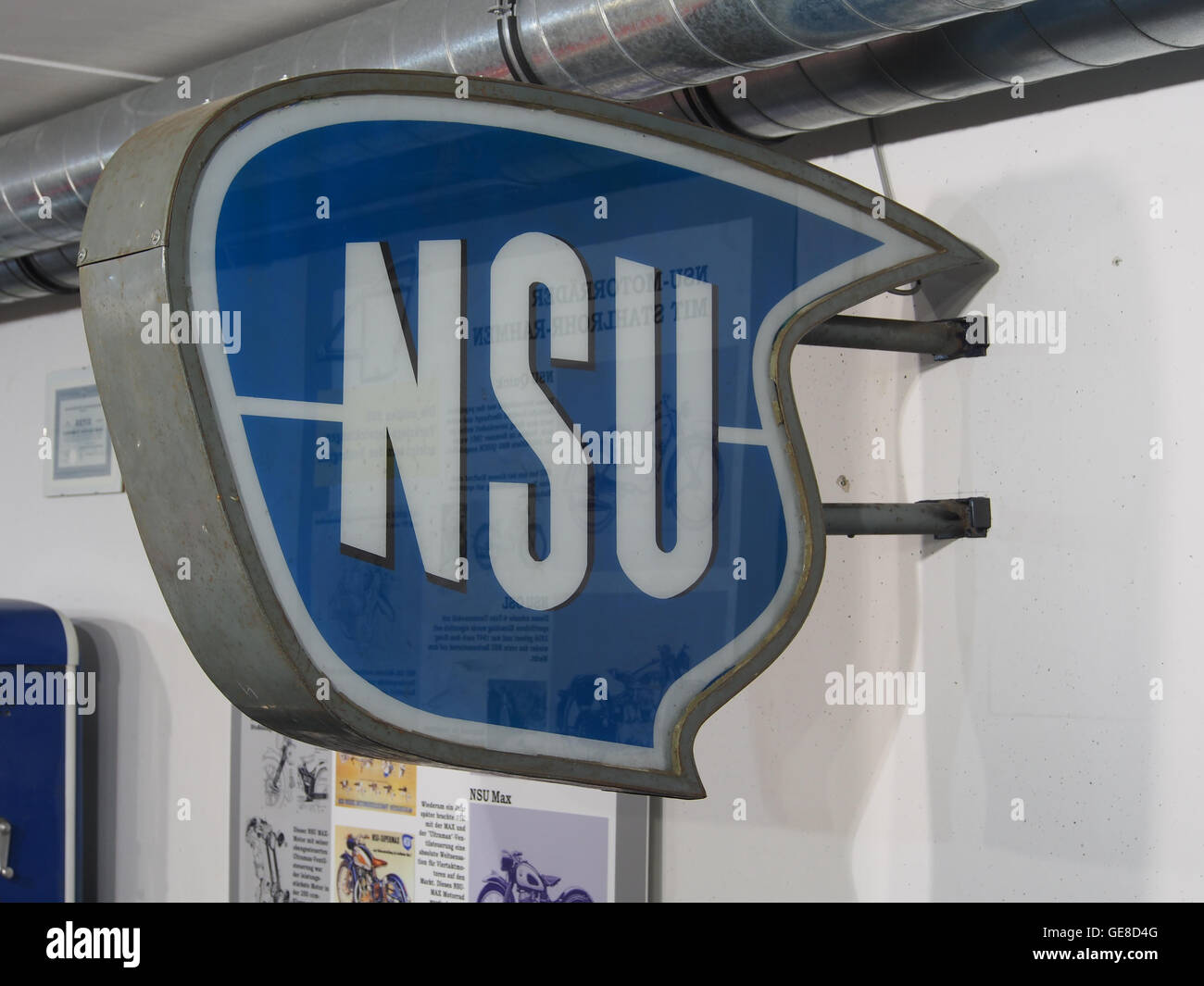 Leuchtende Werbeschild NSU Stockfoto