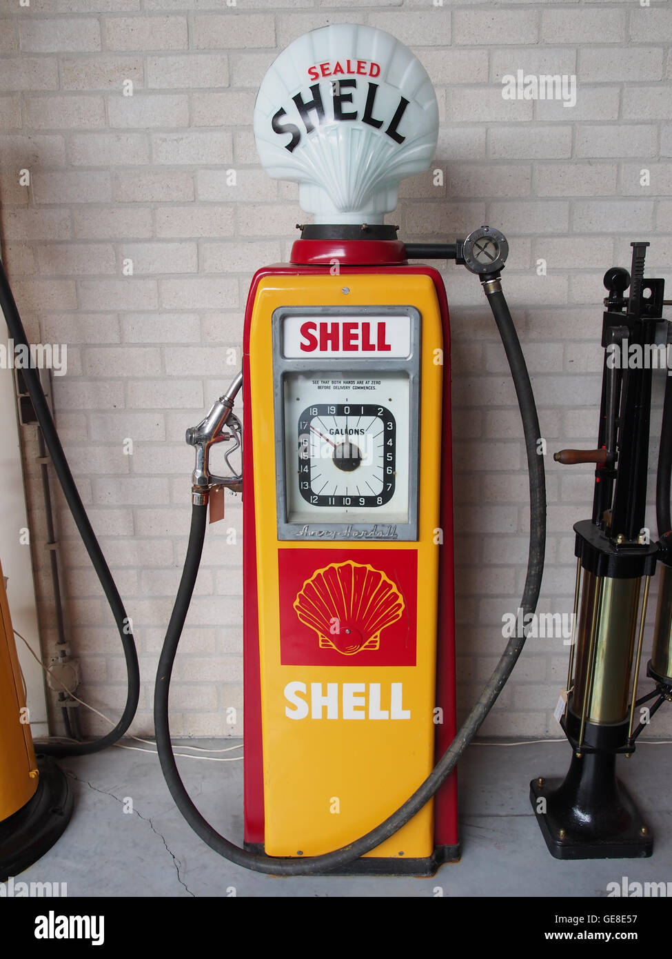 Versiegelten Schale Benzinepomp pic2 Stockfoto