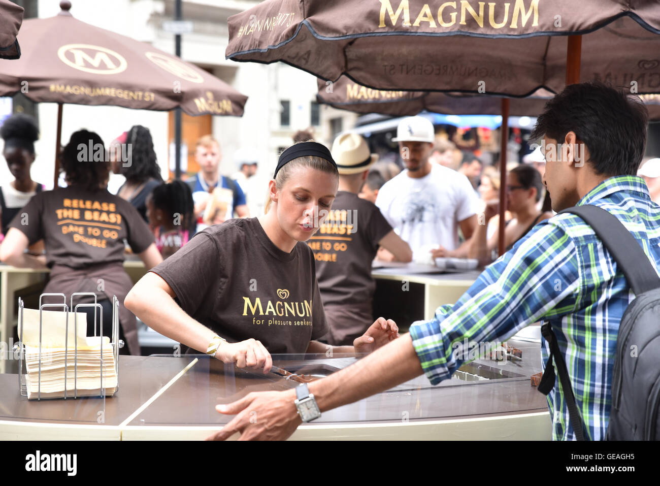 Regent Street, London, UK. 24. Juli 2016. Regent Street ist für Summer Streets jeden Sonntag im Juli geschlossen. © Matthew Chattle Stockfoto