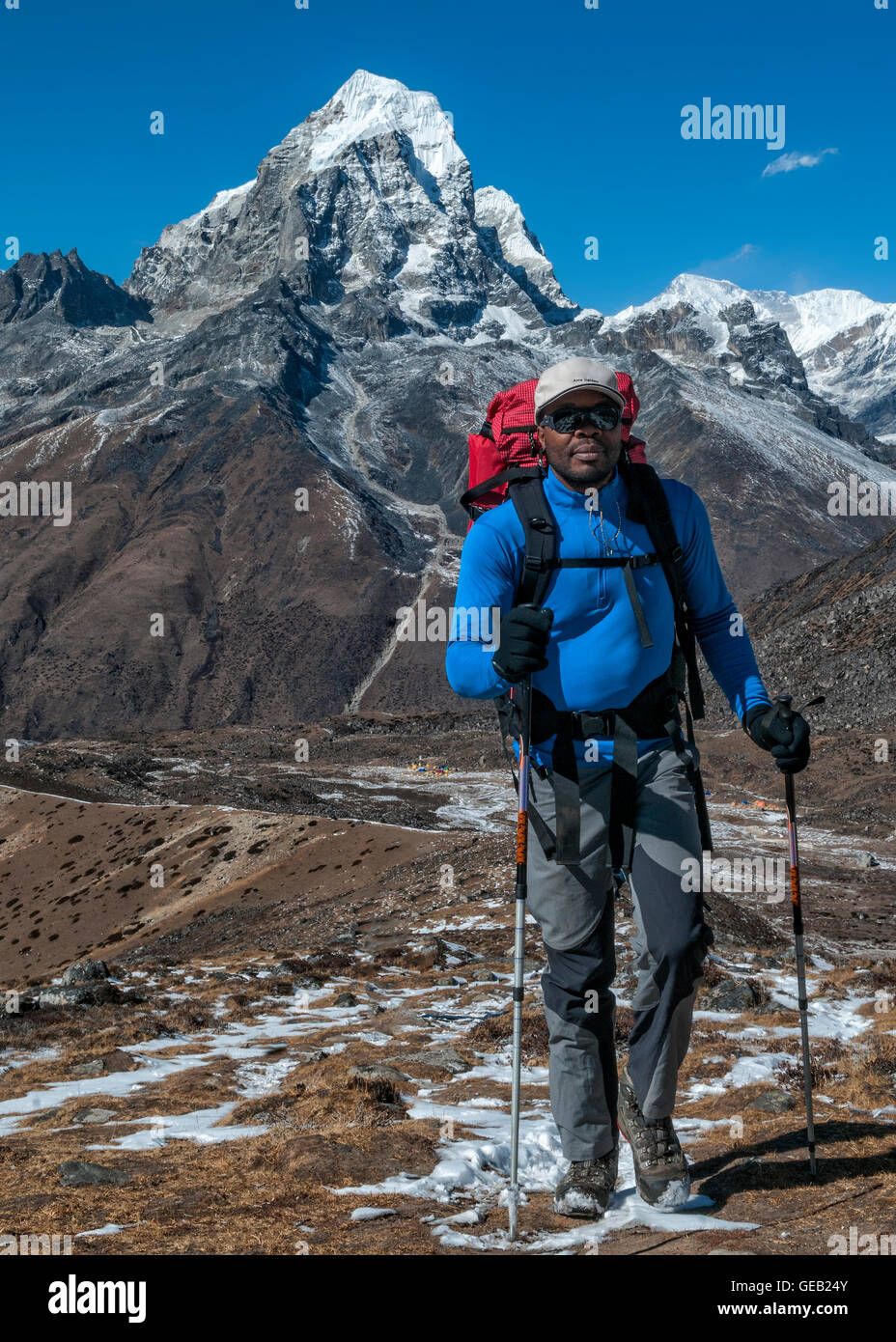 Nepal, Himalaya, Solo Khumbu, Bergsteiger bei Ama Dablam Stockfoto
