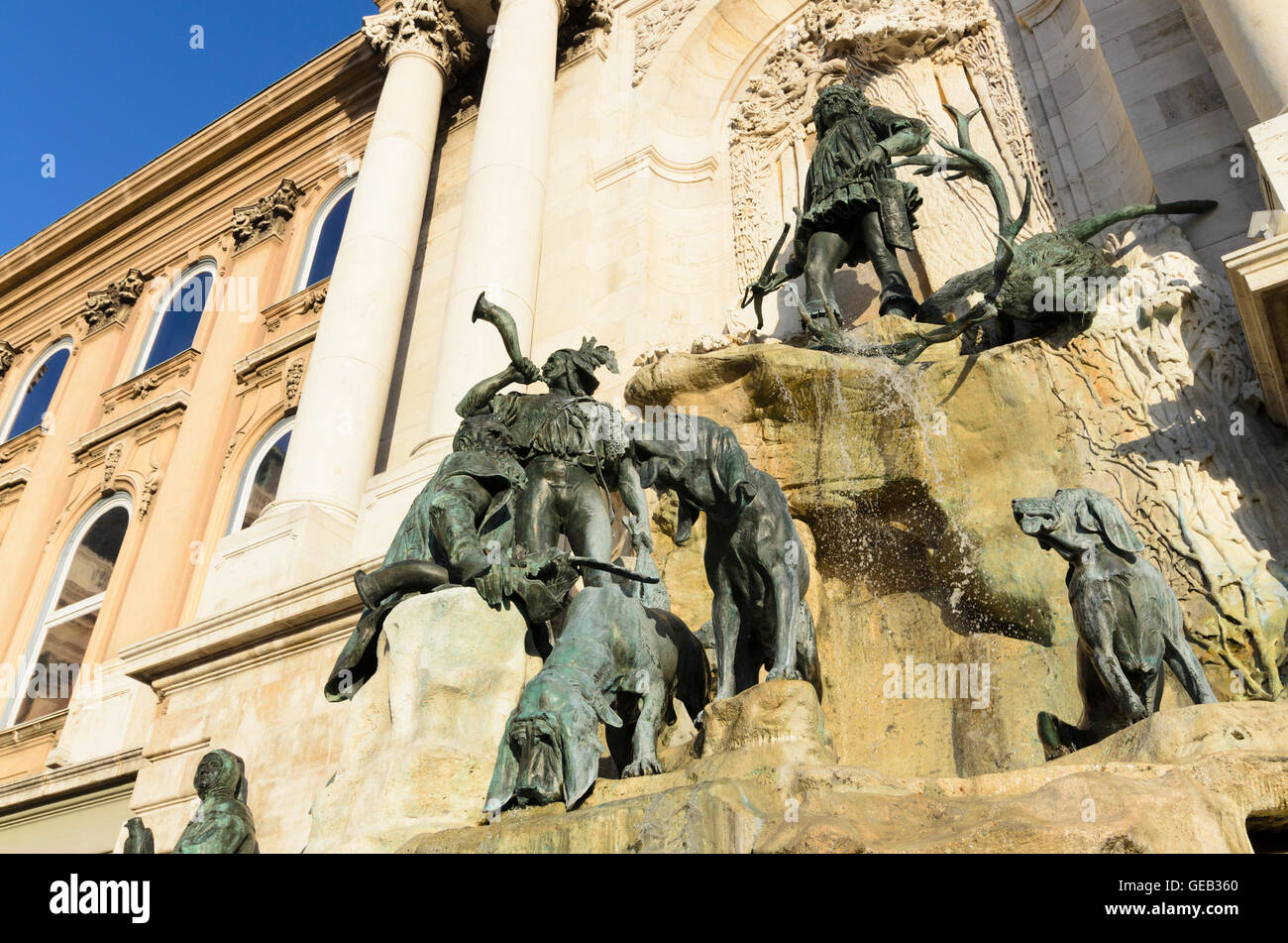 Budapest: Matthias Brunnen im äußeren Schlosshof des Schloss-Palast, Ungarn, Budapest, Stockfoto