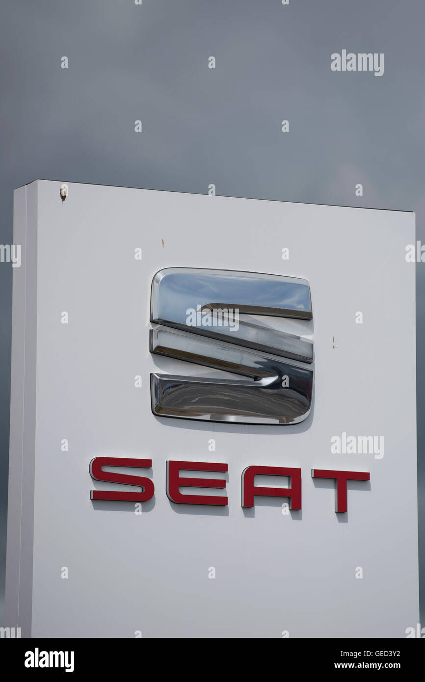SEAT Auto-Garage-Zeichen-Logo. Stockfoto