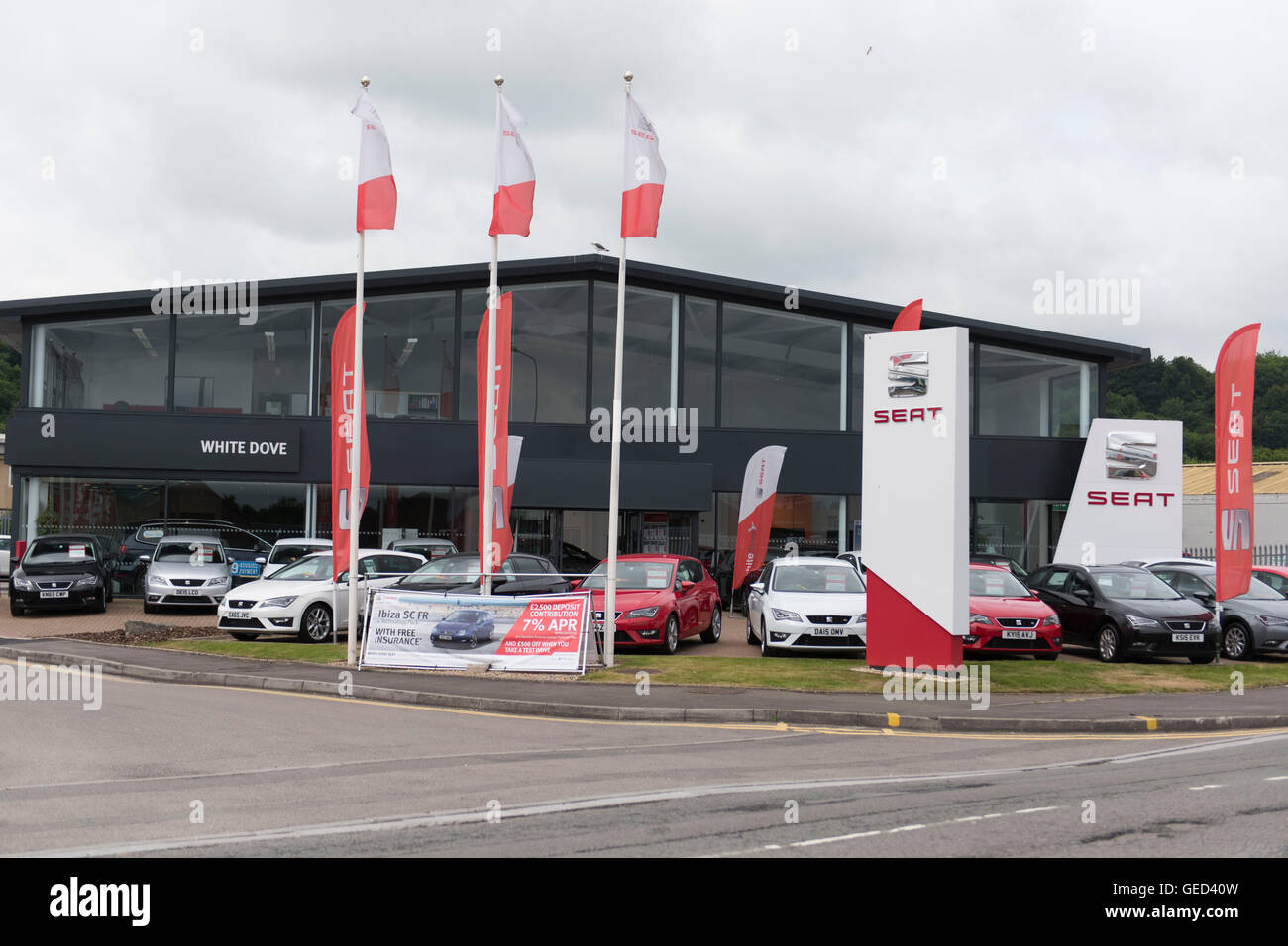 Garage showroom -Fotos und -Bildmaterial in hoher Auflösung – Alamy