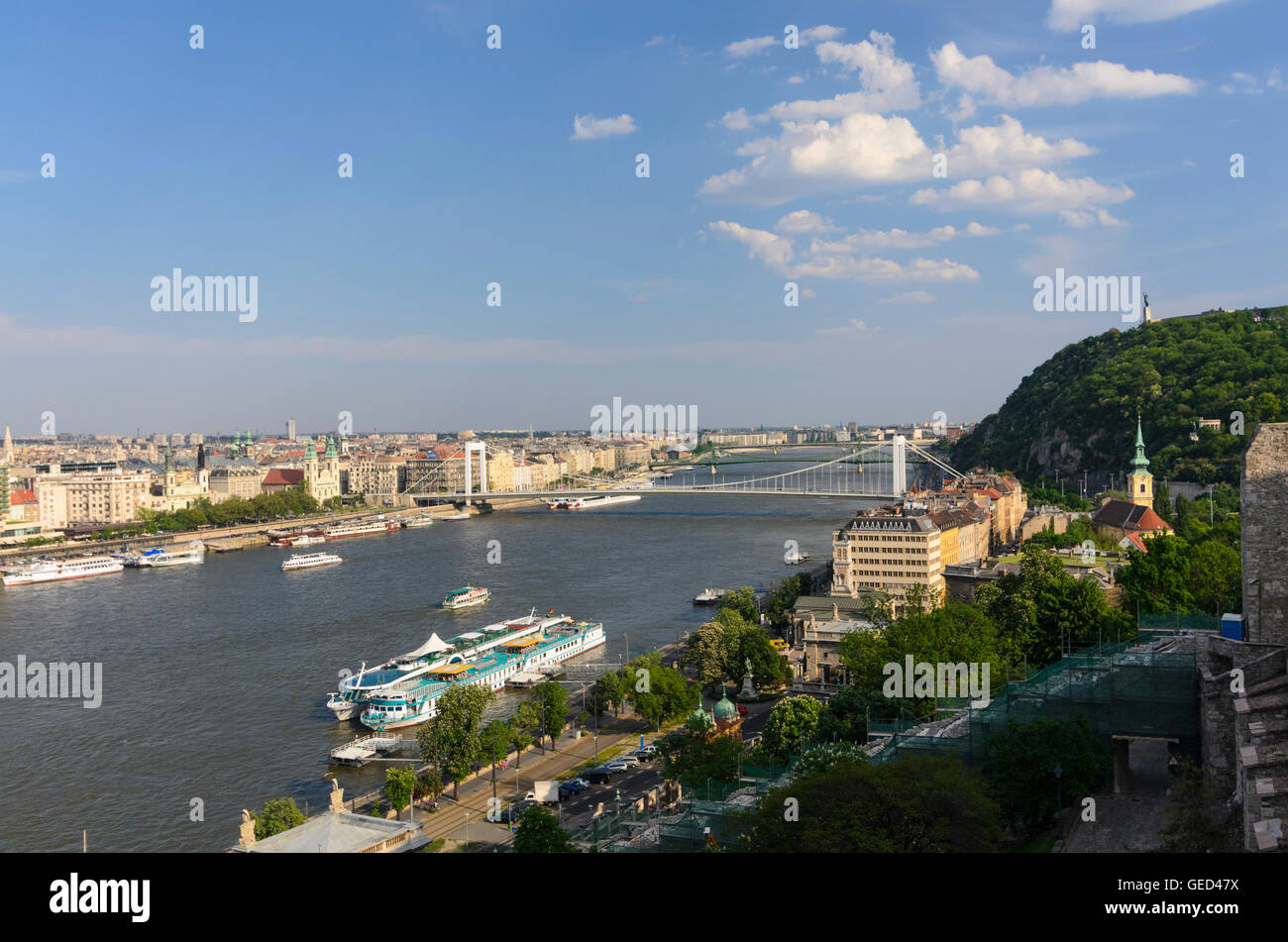 Budapest: Blick vom Burgberg auf der Donau mit Elisabeth Brücke und Gellertberg, Ungarn, Budapest, Stockfoto