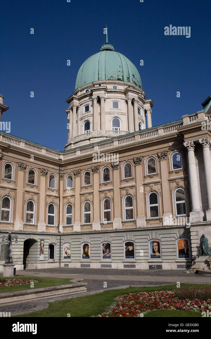 Royal Palace jetzt Ungarische Nationalgalerie Stockfoto