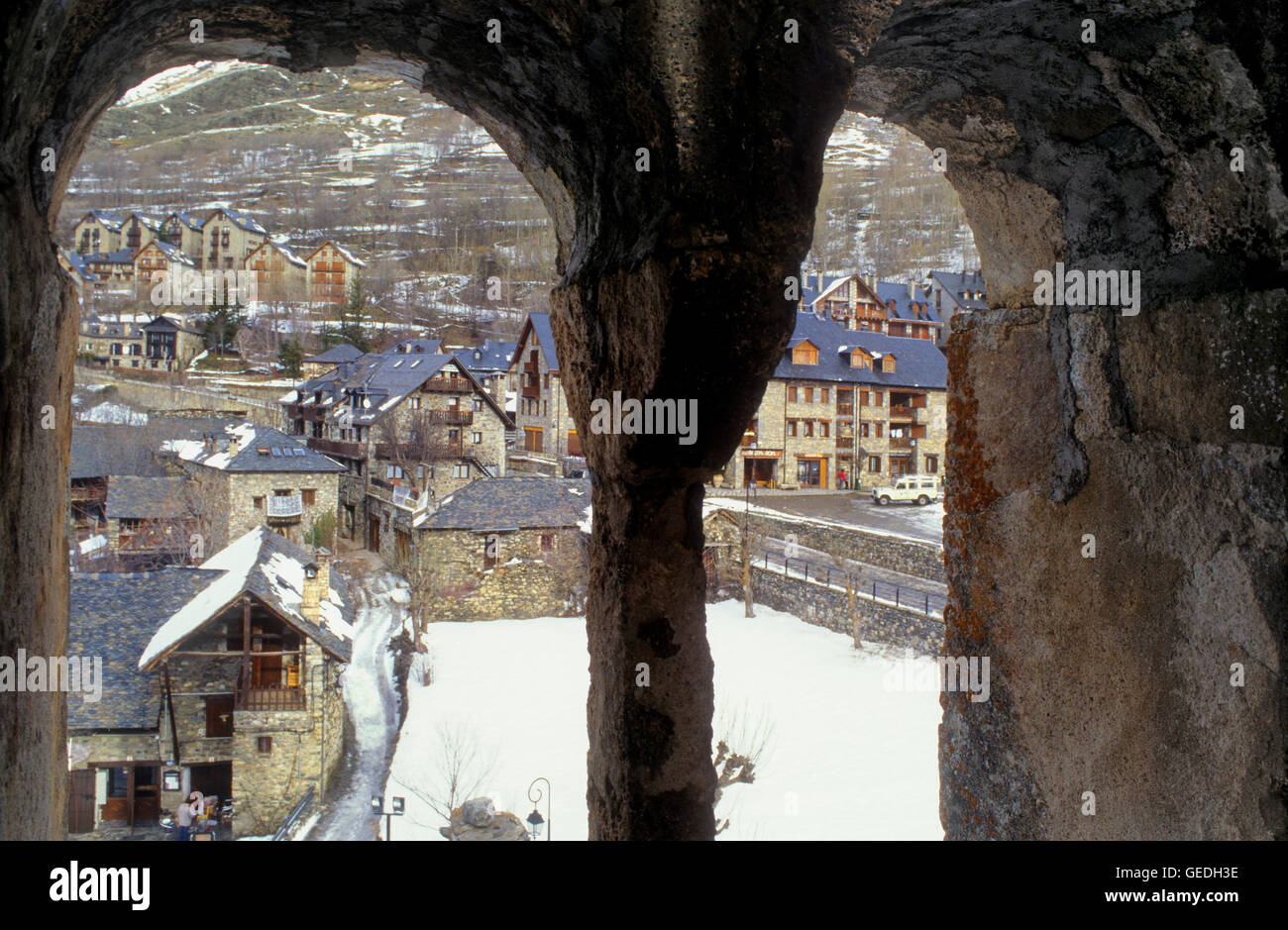 Taull Dorf aus dem Glockenturm der Kirche von Sant Climent. Romanische Kirche. Taüll.Boí Tal. Provinz Lleida.  Katalonien. Spanien Stockfoto