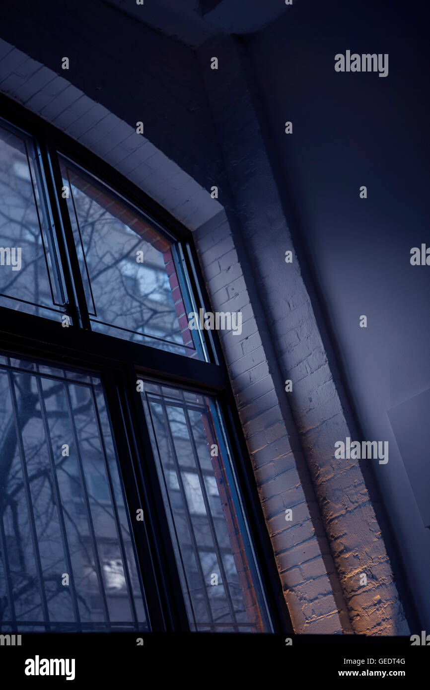 Städtischen Wohn-Fenster, Low Angle View Stockfoto