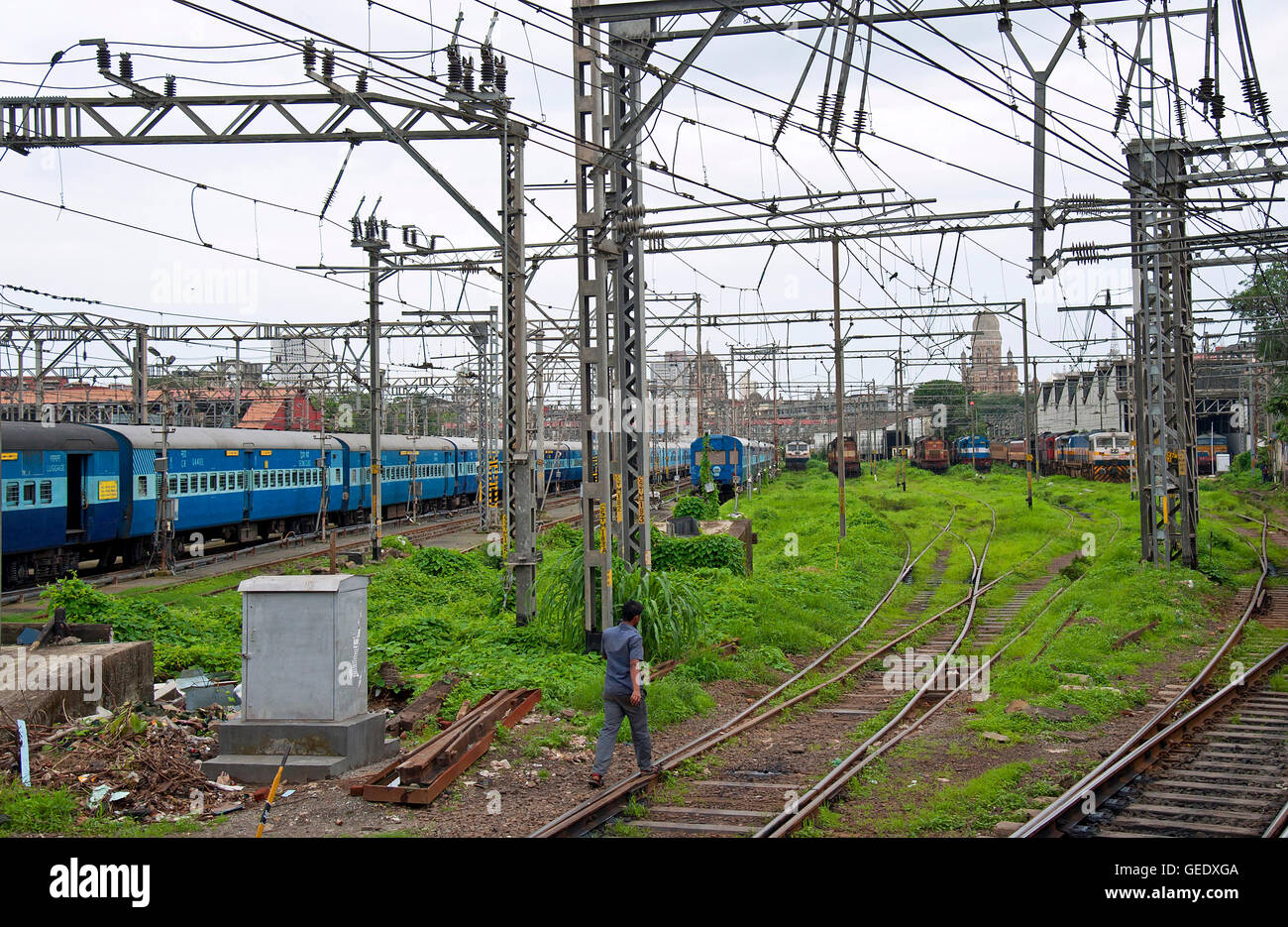 Das Bild der Züge und CST Bahnhof Gebäude oder VT-Station, Mumbai Indien Stockfoto
