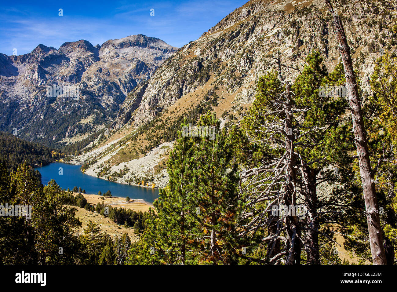 "Estany Llong´, Llong-See aus der Nähe von Portarro de Espot, Aigüestortes ich Estany de Sant Maurici Nationalpark, Pyrenäen, Stockfoto