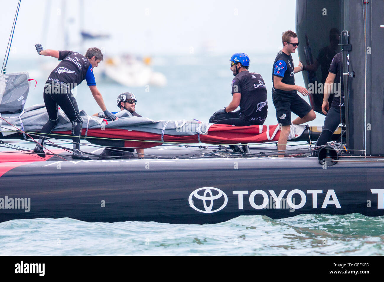 PORTSMOUTH, UK: 22. Juli 2016 Emirates Team New Zealand am 1. Tag der Louis Vuitton America Cup World Series. Stockfoto