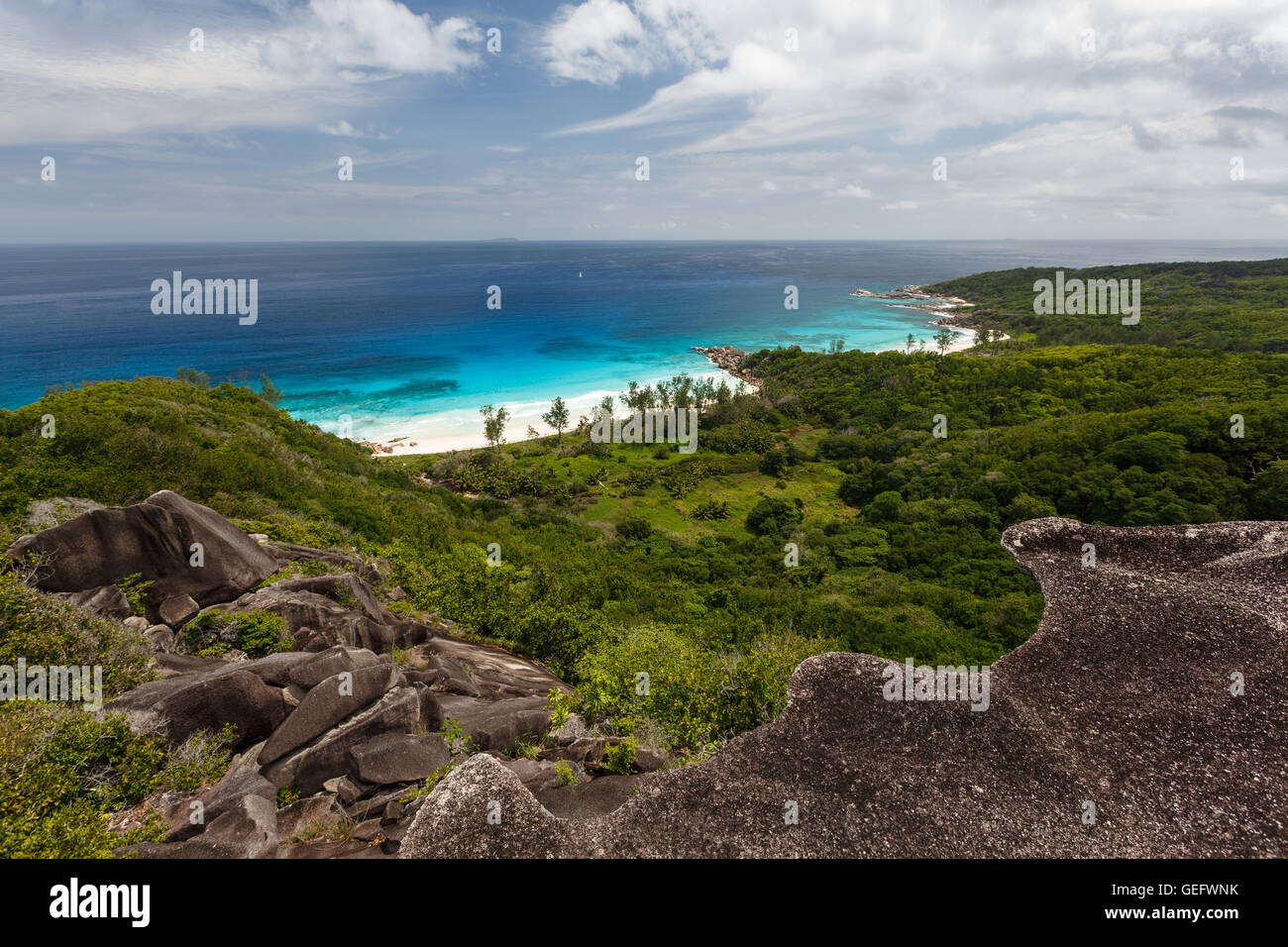 Petite Anse und Grand Anse gesehen von "Pointe Belize", La Digue, Seychellen Stockfoto