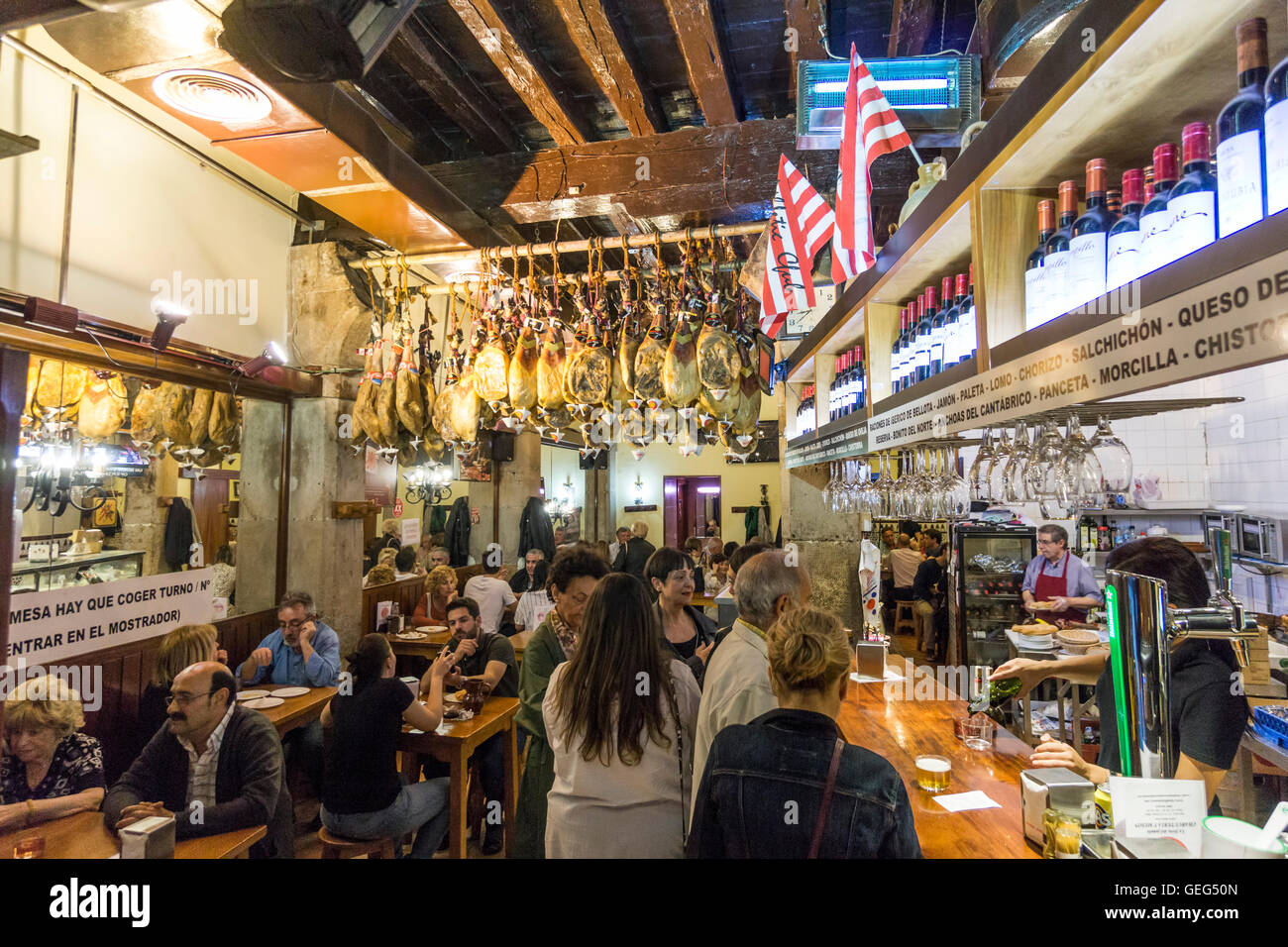 Tapaz-Bar in Bilbao, Plaza Nueva, Baskisches Land, Spanien Stockfoto