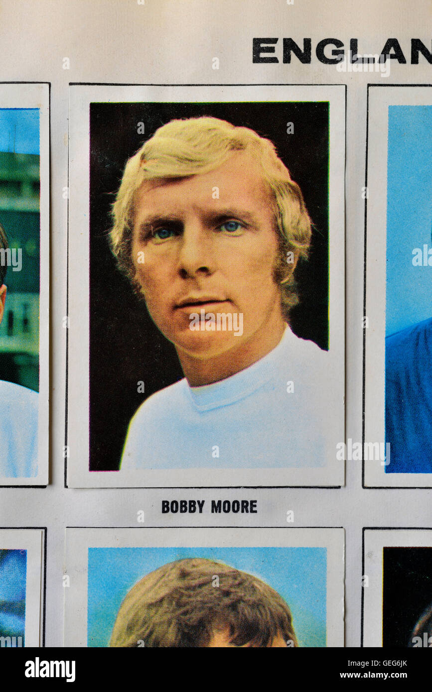 Fußball-WM-stars Mexico 70-Kollektion mit Englands Kapitän Bobby Moore. Stockfoto