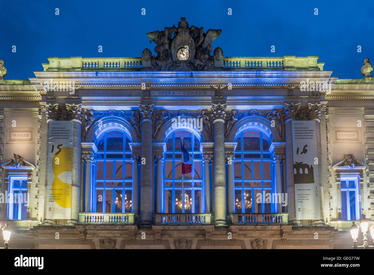 Oper, Place De La Comedie in der Stadt Montpellier in der Nacht, Languedoc-Roussillon, Frankreich Stockfoto