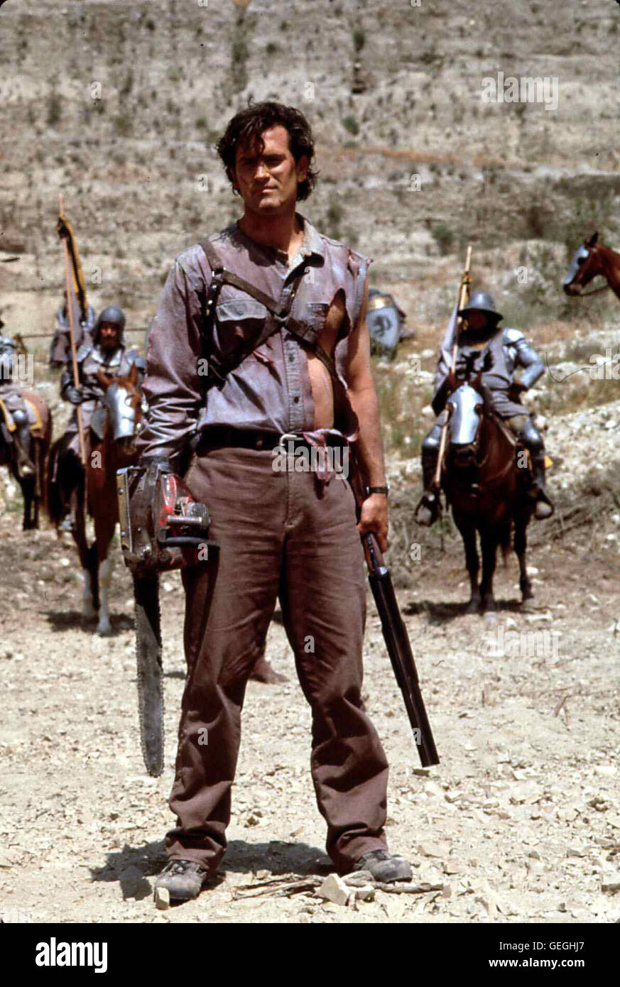 Bruce Campbell Als Asche (Bruce Campbell) Eines Tages Ein Mysteriöses Buch im sterben Bäckerlehrling Fällt, Wird Das Böse Heraufbeschworen: Ash Gerät Durch Ein Zeitloch in Das Mittelalterliche England. Lokalen Caption *** 1992, Armee der Finsternis, Armee Der Finsternis Stockfoto