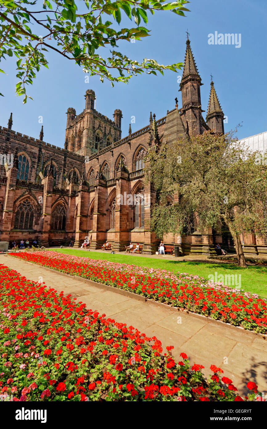 Garten der Erinnerung an Chester Kathedrale im Stadtzentrum von Chester, die Kreisstadt von Cheshire. Stockfoto