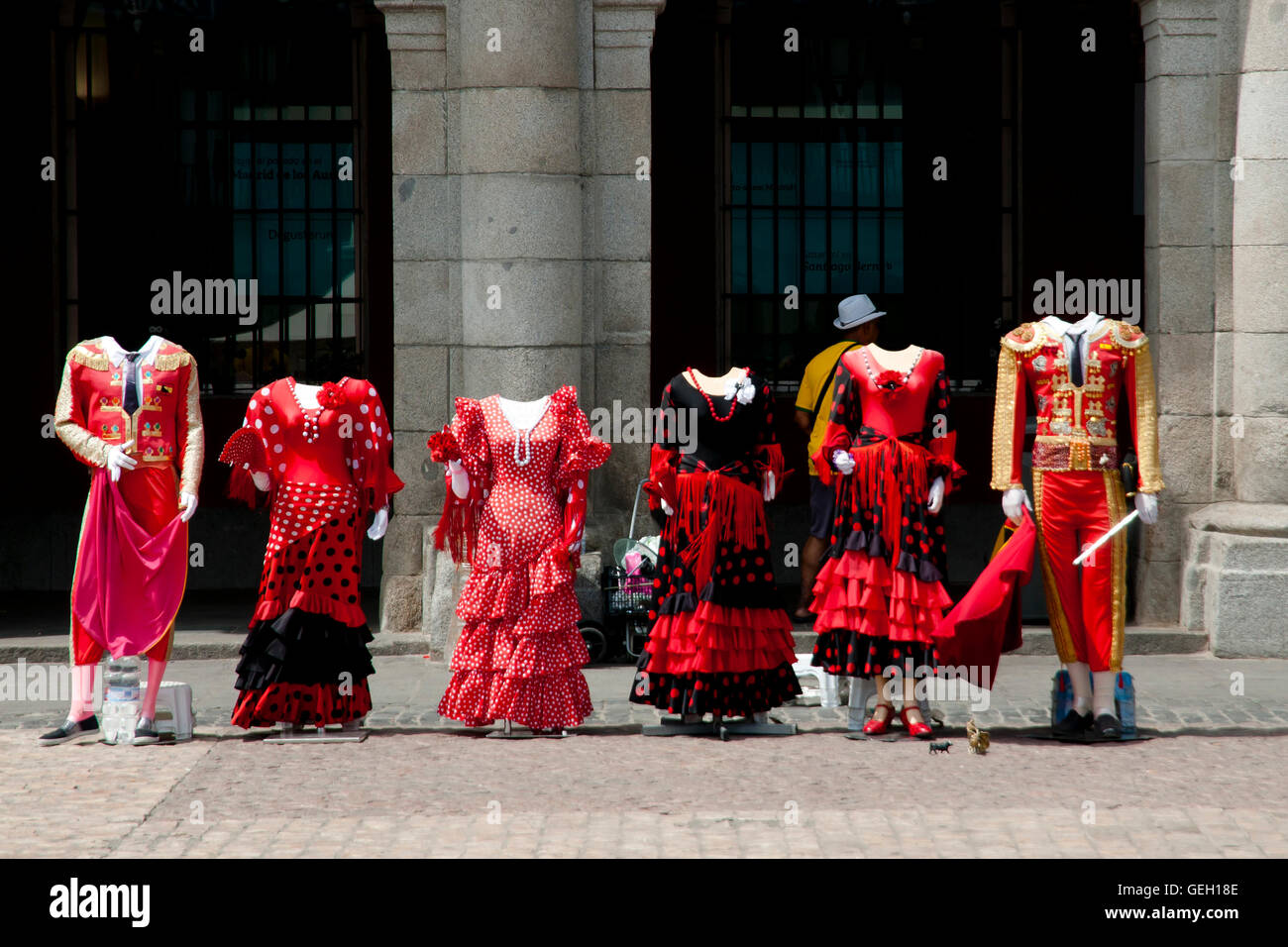 Traditionelle Spanische Leute Japan: Kandierte Kastanien Im Kimono