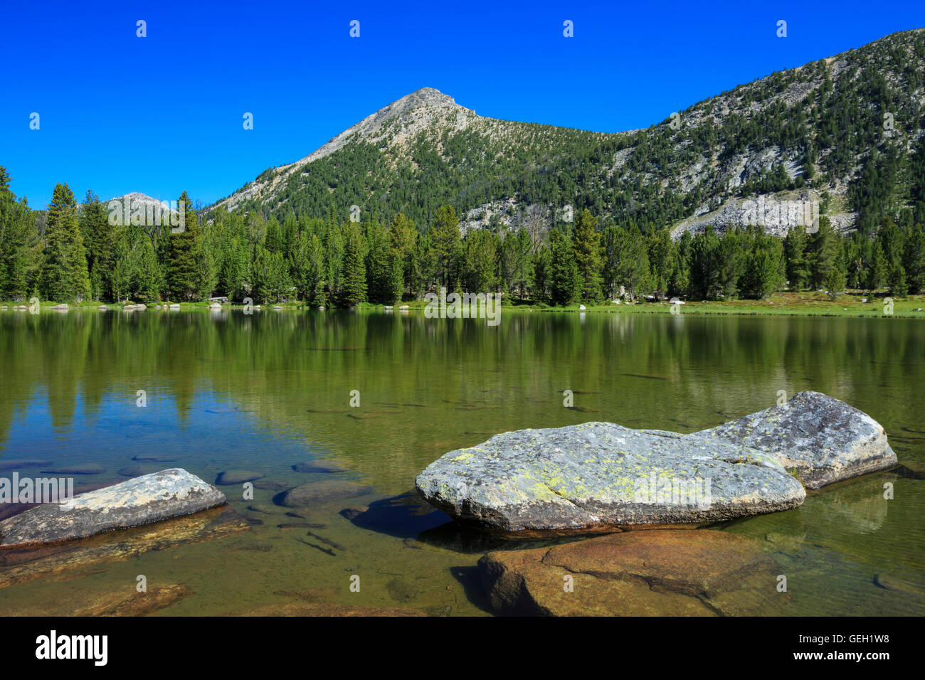 Tahepia See und scharfen Berg im Bereich von Pionier in der Nähe von Polaris, montana Stockfoto