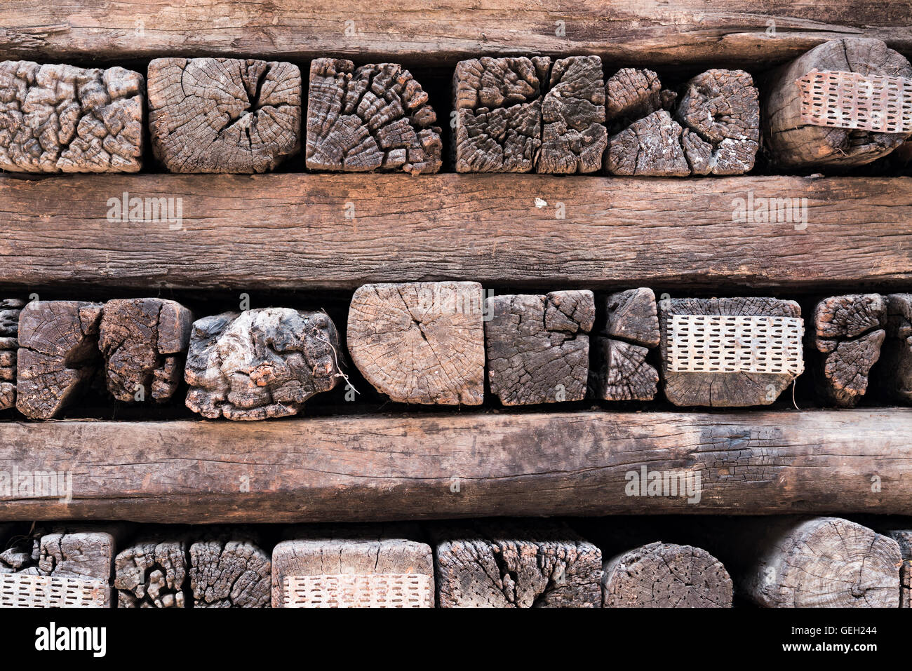 Stapel von alten Bauholz verwendet, verwenden Sie Möbel im Vintage-Stil zu bauen Stockfoto