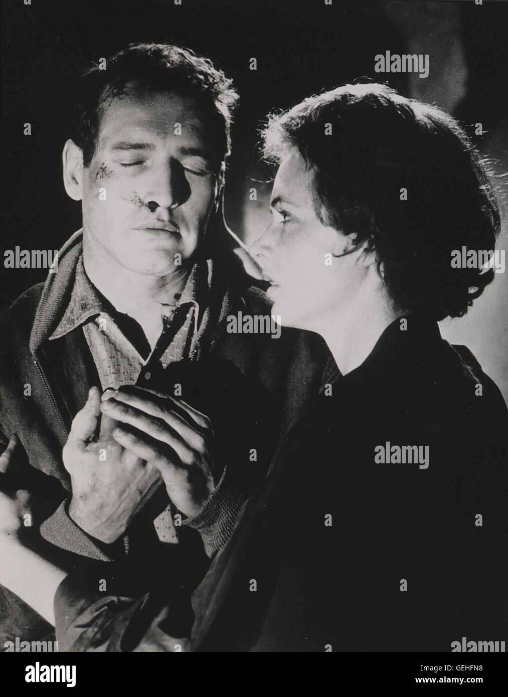 Paul Newman, Piper Laurie Nach Einem Marathonkampf Über 25 Stunden Hut Eddie Felson (Paul Newman) Tatsächlich tafelsitten. Doch Dann Dreht er Durch Und Das Blatt Wendet Sich. Prostituierte Sarah Packard (Piper Laurie) Nimmt Den total Verstörten Eddie Bei Sitsch Auf sterben *** lokalen Caption *** 1961, Hustler, die, Haie Der Grosstadt Stockfoto