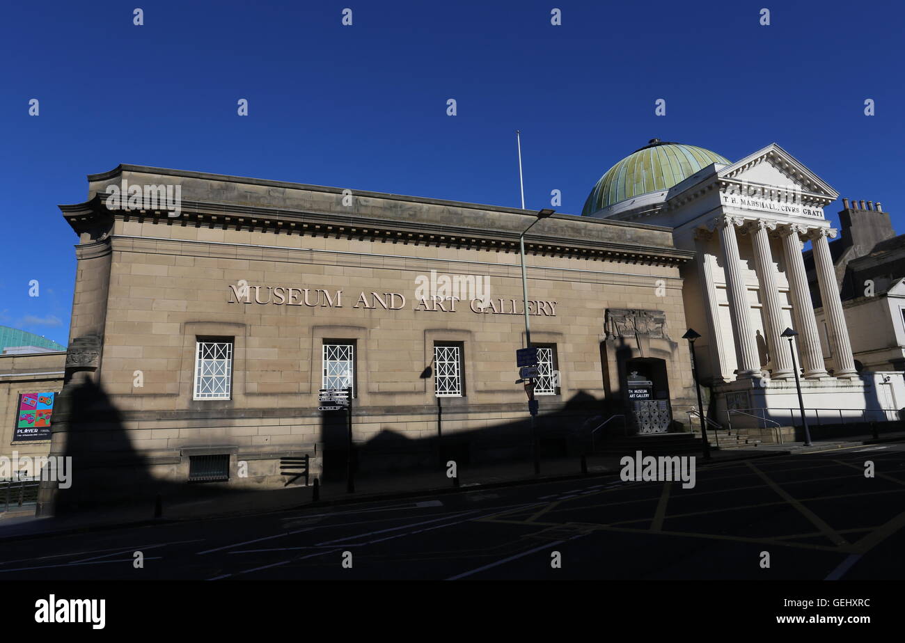 Außenseite des Perth Museum and Art Gallery Schottland Juli 2016 Stockfoto