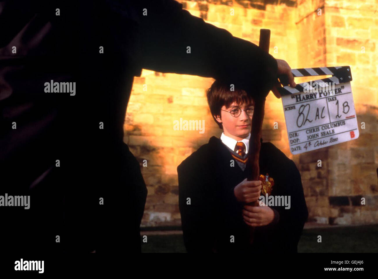 Daniel Radcliffe Bei Den Dreharbeiten. Lokalen Caption *** 2001, Harry Potter und der Stein der Weisen, Harry Potter Und Der Stein Der Schwerpunktfeldern Stockfoto