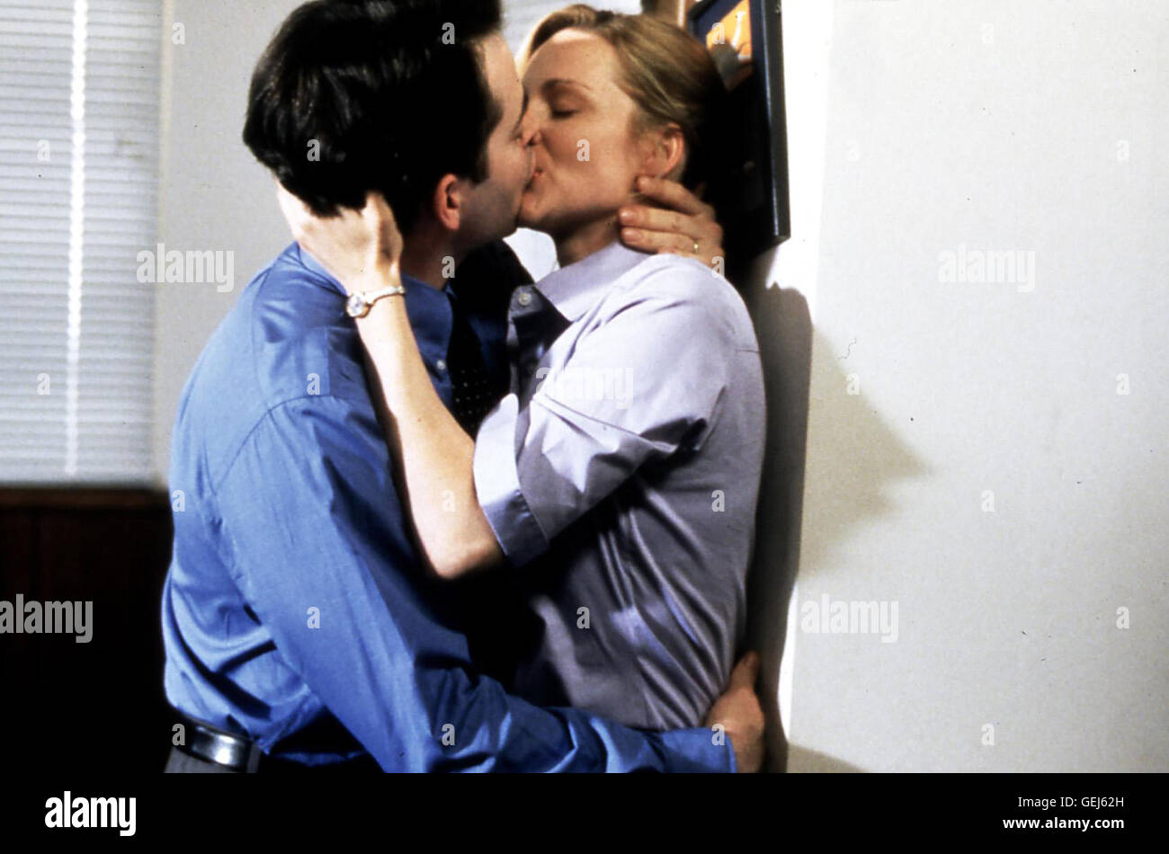 Bob (Jon Tenney) Macht Sammy (Laura Linney) Einen Heiratsantrag *** lokalen Caption *** 2000, 2000, Film, Kuss, Paar, You Can Count auf mich, paar, Kuß, You Can Count On Me Stockfoto