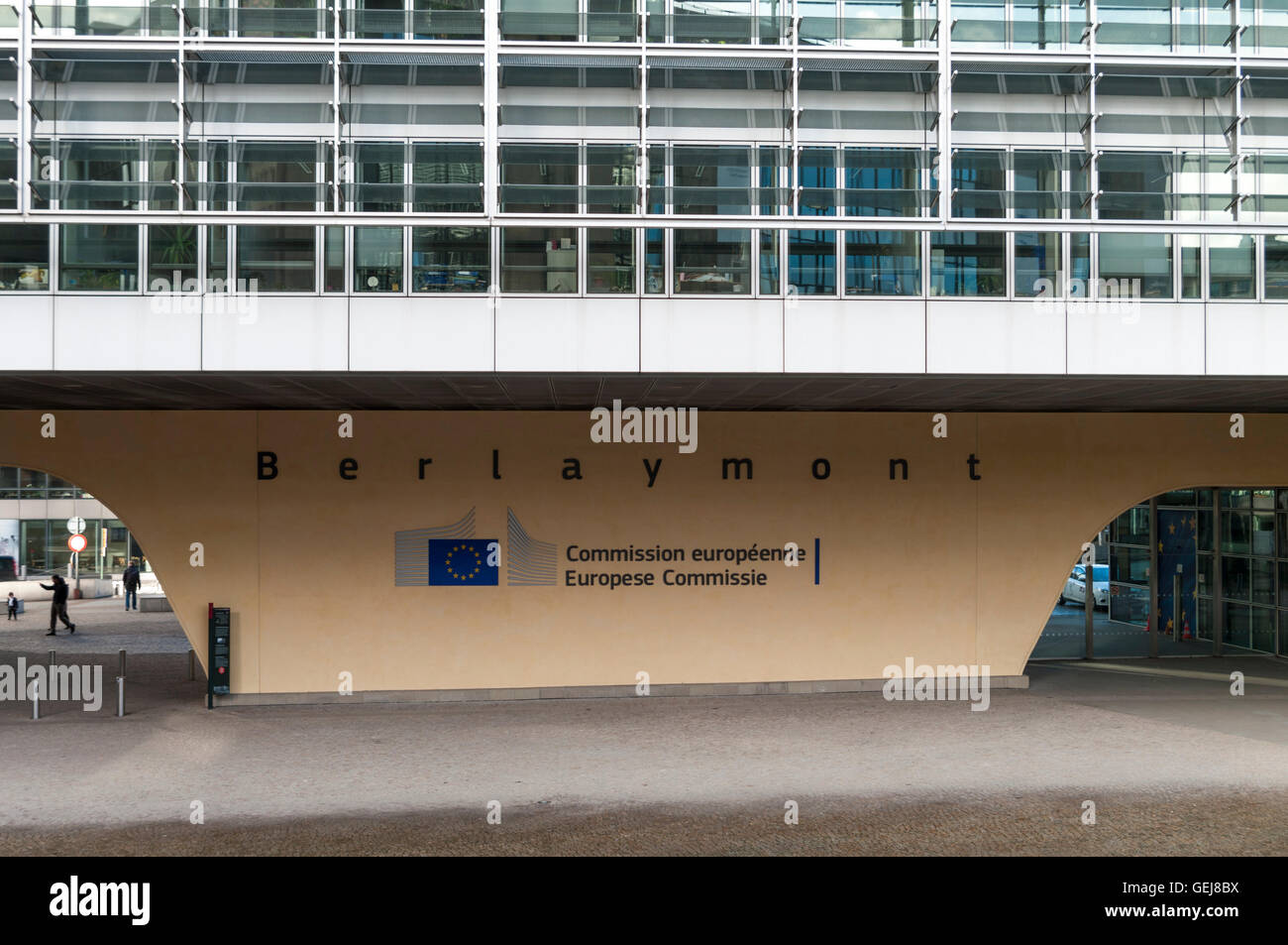 Logo der Europäischen Kommission im Berlaymont-Gebäude, Brüssel, Belgien. Stockfoto