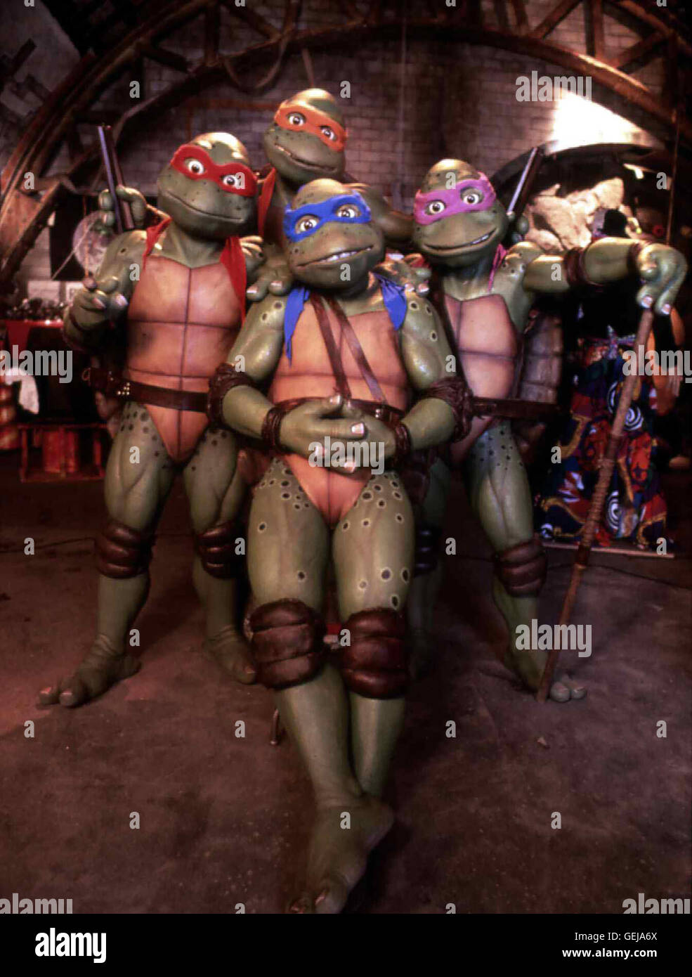 Sterben Vier Schildkröten Raphael, Michelangelo, Leonardo Und Donatello (Matt Hill, David Fraser, Mark Caso Und Jim Raposa VL) Geniessen Das Leben Und Pizza. Lokalen Caption *** 1993, Teenage Mutant Ninja Turtles Iii, Schildkröten 3 Stockfoto