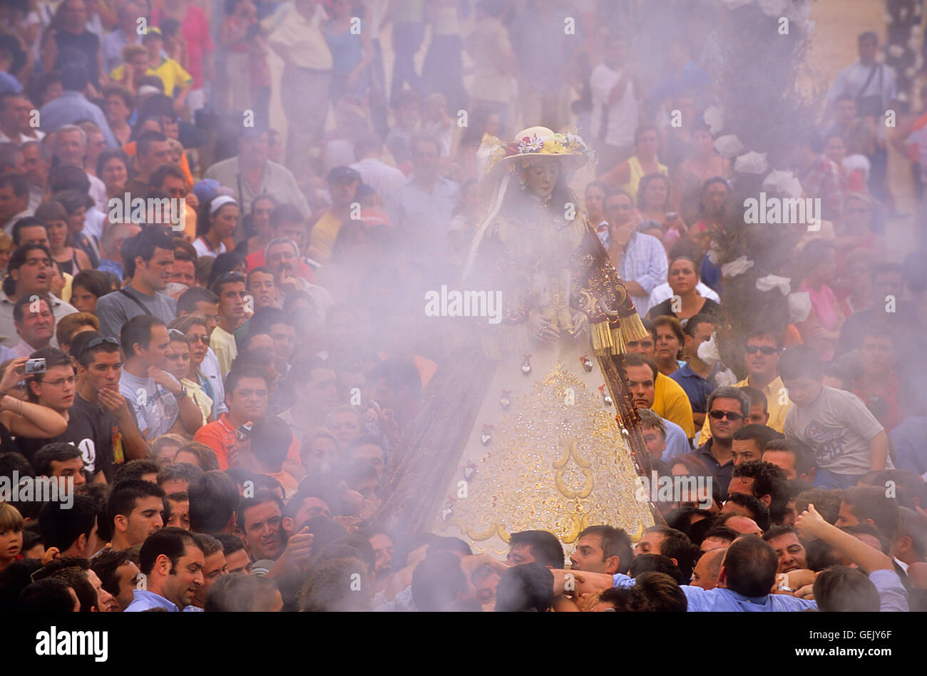 El Rocío Wallfahrt Wallfahrt, spezielle Prozession, alle sieben Jahre reist der Jungfrau von El Rocío von El Rocío in Almonte wh Stockfoto