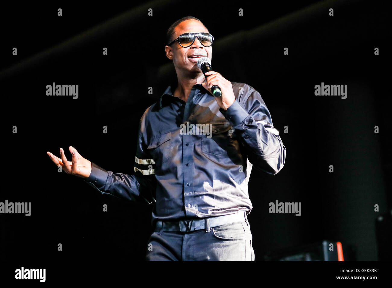 Raleigh, North Carolina, USA. 23. Juli 2016. Doug E Fresh führt an der Coastal Carolina Musikpark in Walnut Creek in Raleigh, North Carolina. Douglas E. Davis (geb. 17. September 1966), besser bekannt unter der Bühne Doug E. Fresh, ist beat Boxer, auch bekannt als die Human Beat Box, Barbados geboren, US-amerikanischer Rapper und Musikproduzent. © Andy Martin Jr./ZUMA Draht/Alamy Live-Nachrichten Stockfoto