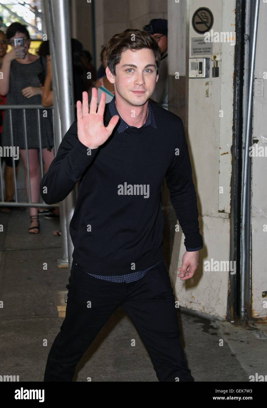 Logan Lerman Beruhmtheit Candids Di Paparazziec Stockfotos Und Bilder Kaufen Alamy