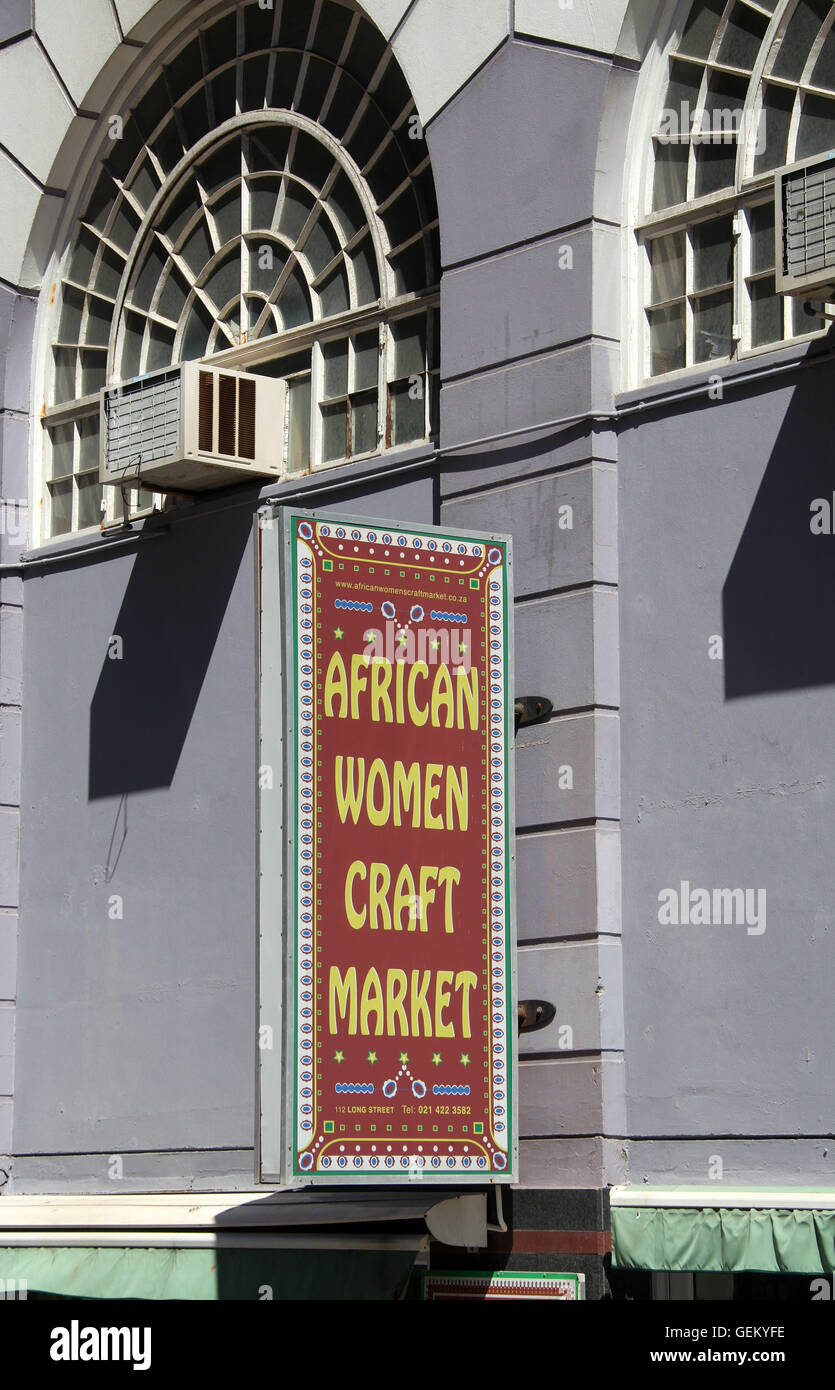 Afrikanische Frauen Handwerk Markt Long Street in Kapstadt Stockfoto